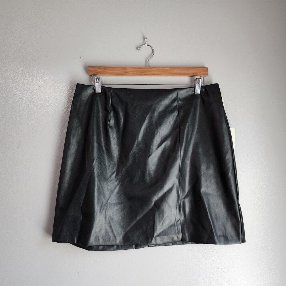a.n.a A New Approach Faux Leather Mini Skirt Black Slit NEW Womens Size 14